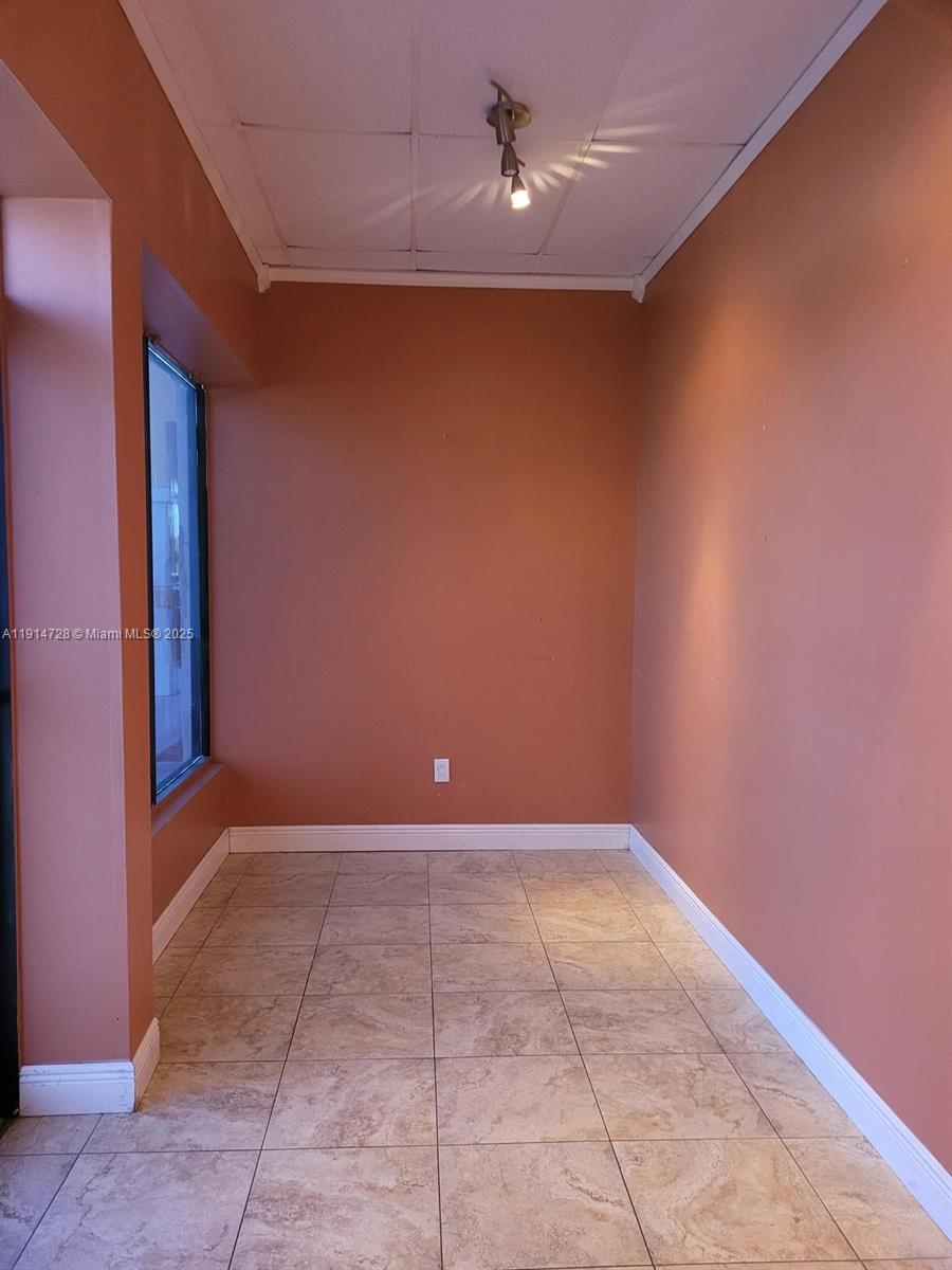 See details / sq. ft. $ 2025-11-15 0 Photo