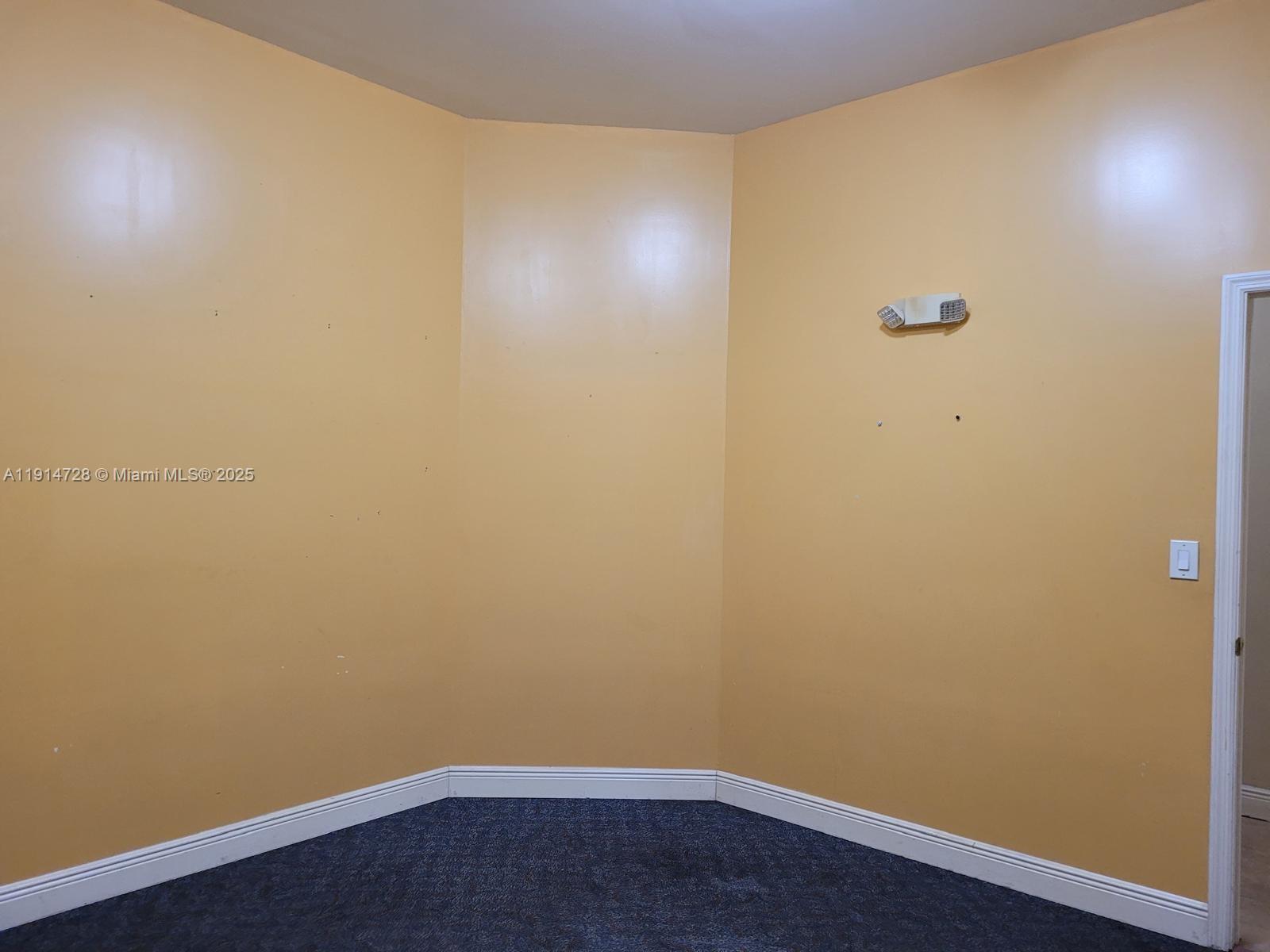 See details / sq. ft. $ 2025-11-15 0 Photo