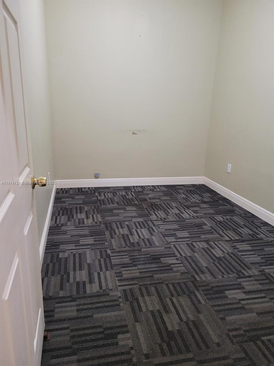 See details / sq. ft. $ 2025-11-15 0 Photo