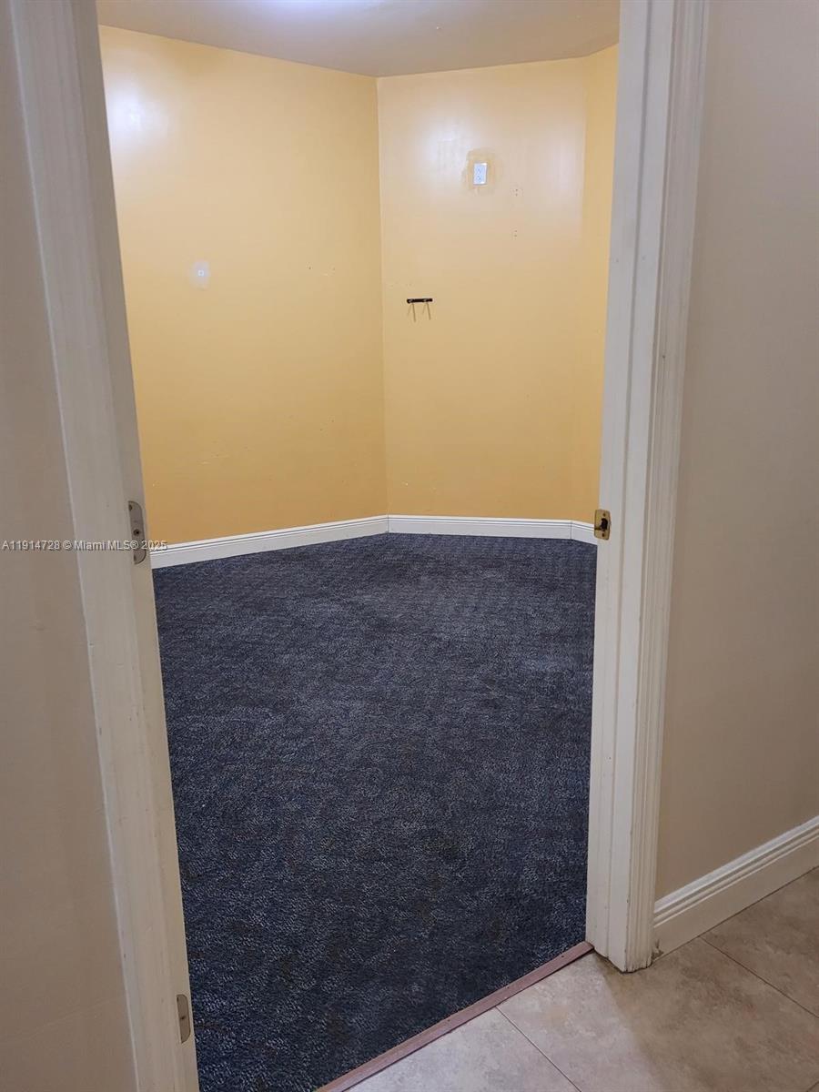 See details / sq. ft. $ 2025-11-15 0 Photo