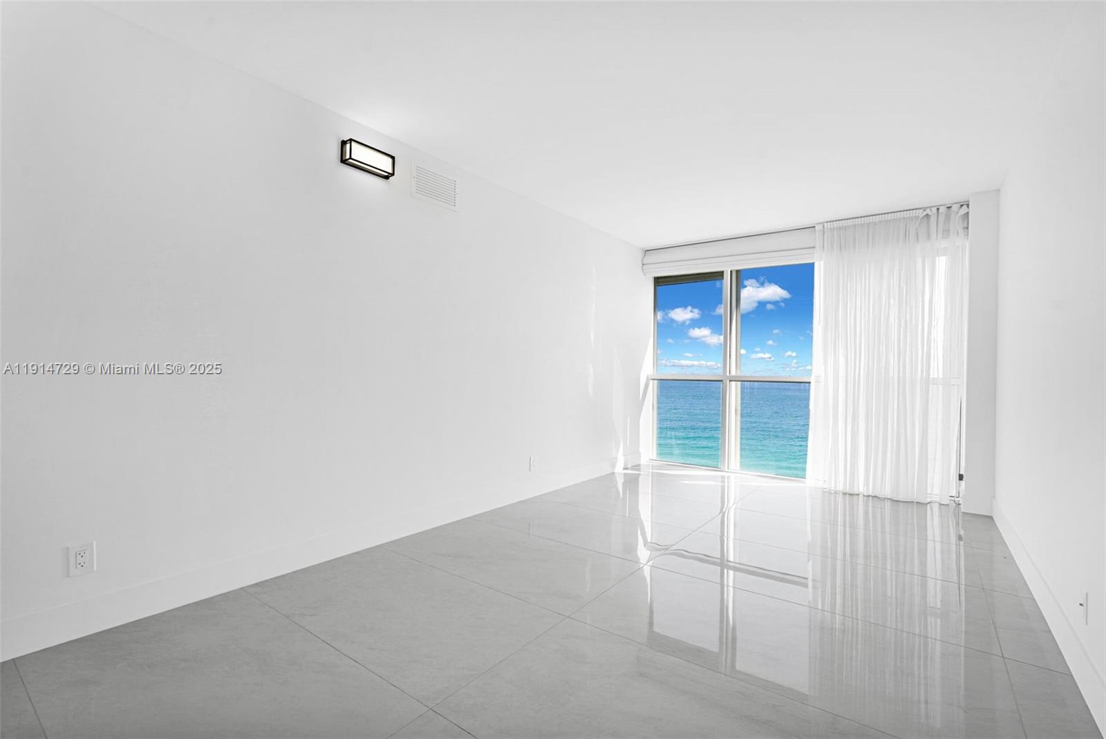 Photo of 16485 Collins Ave #1236, Sunny Isles Beach, Florida, 33160 - 3erd bedroom