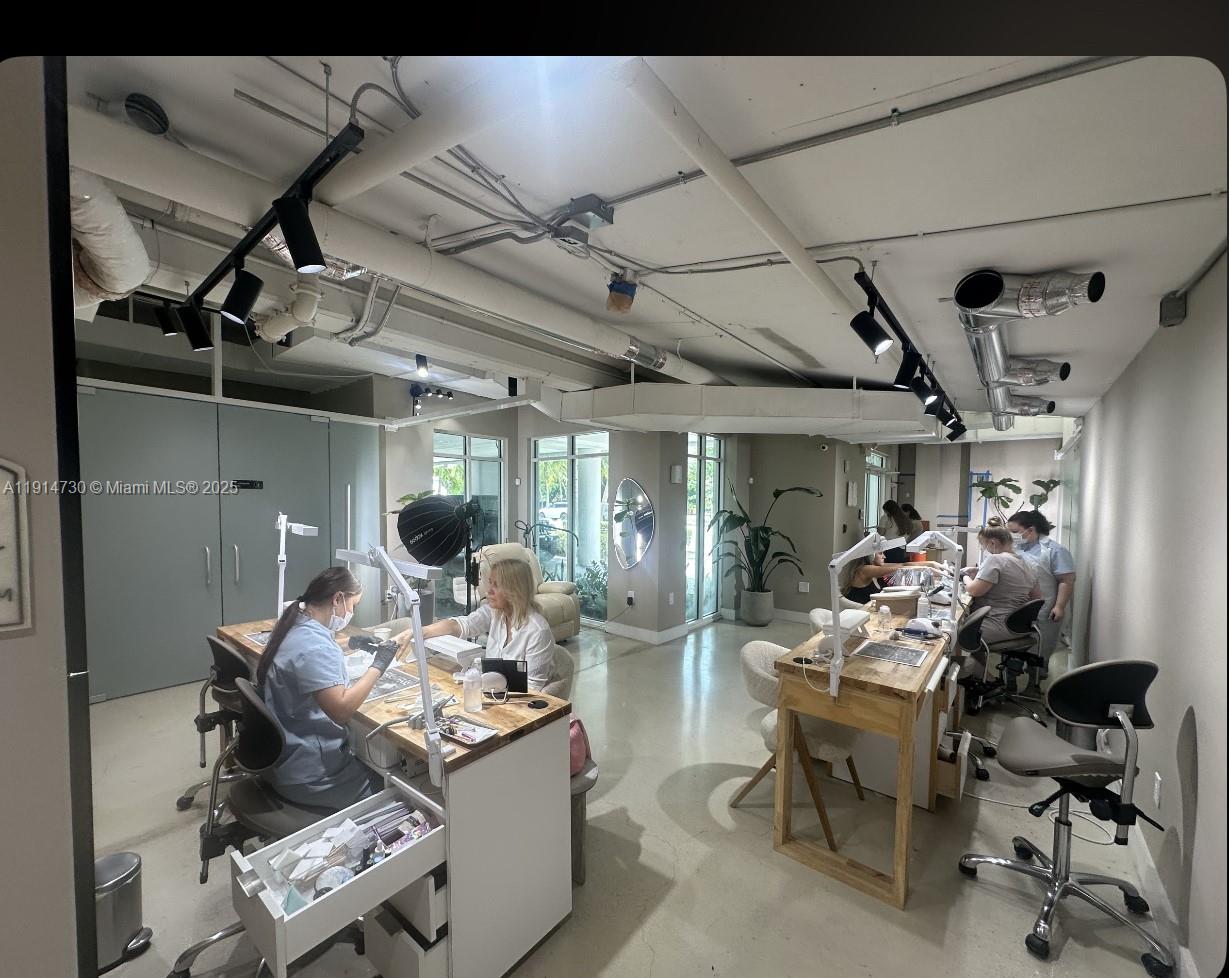 CU-1  /   кв.футов $ 2025-11-15 0 Фото