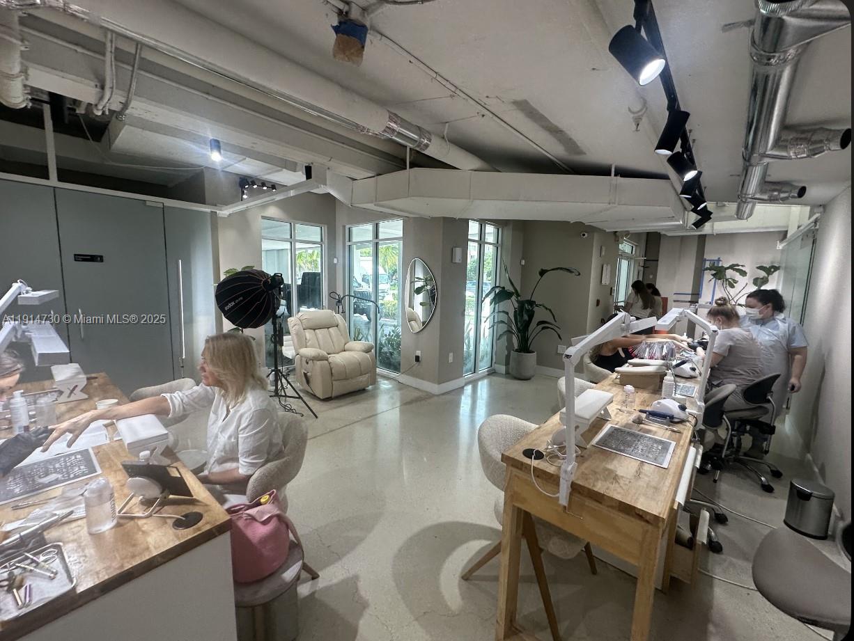 CU-1  /   кв.футов $ 2025-11-15 0 Фото