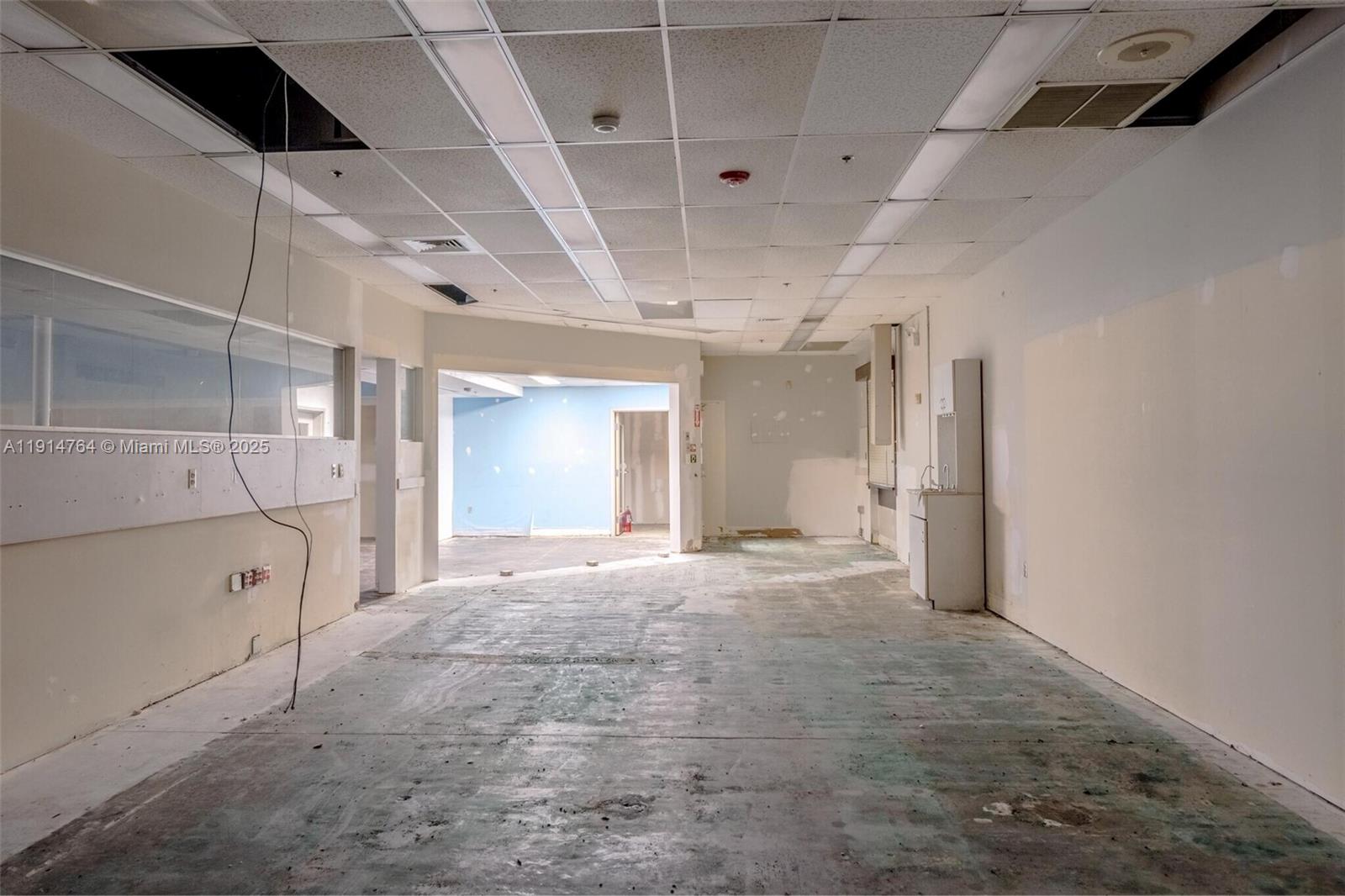 Подробнее / кв.футов $ 2025-11-15 0 Фото