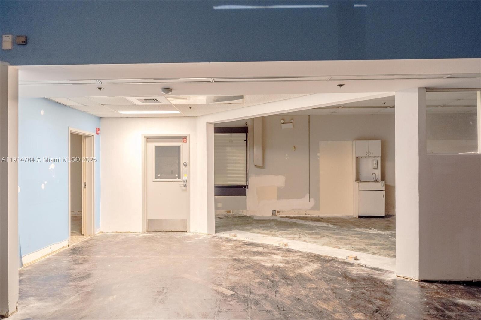 Подробнее / кв.футов $ 2025-11-15 0 Фото