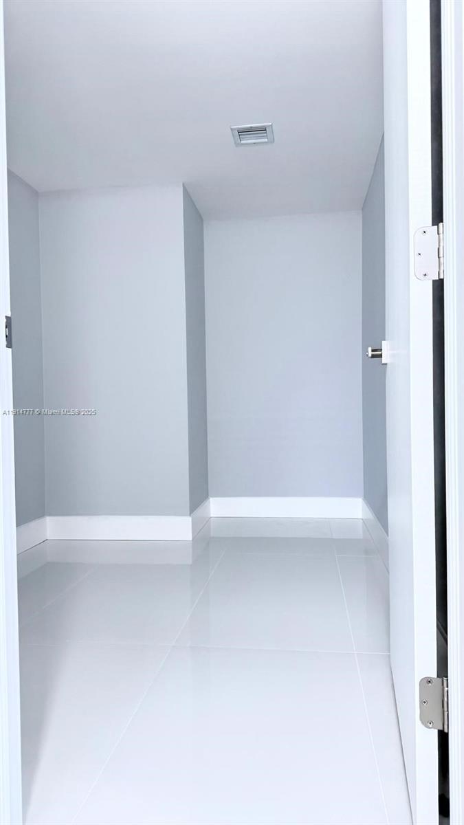 Photo of 20379 Country Club Dr #1233, Aventura, Florida, 33180 -