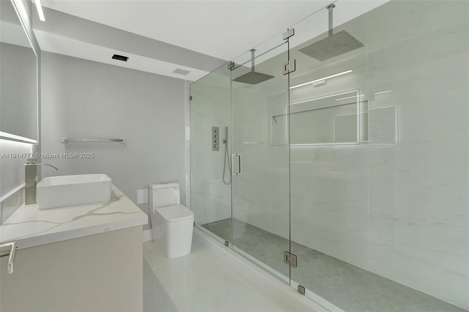 Photo of 20379 Country Club Dr #1233, Aventura, Florida, 33180 -