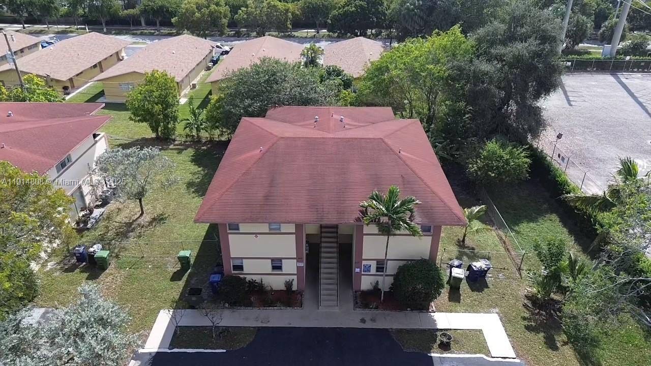 Ver detalles / 3330 sq. ft. $ 2025-11-15 0 foto