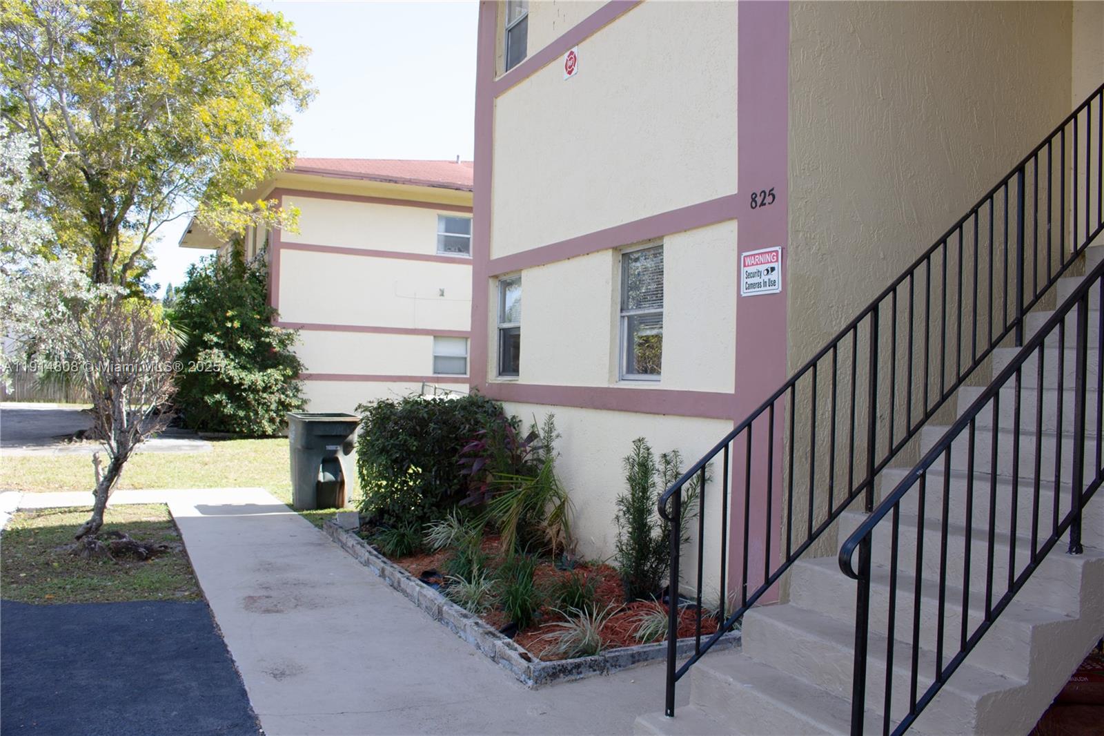 Ver detalles / 3330 sq. ft. $ 2025-11-15 0 foto