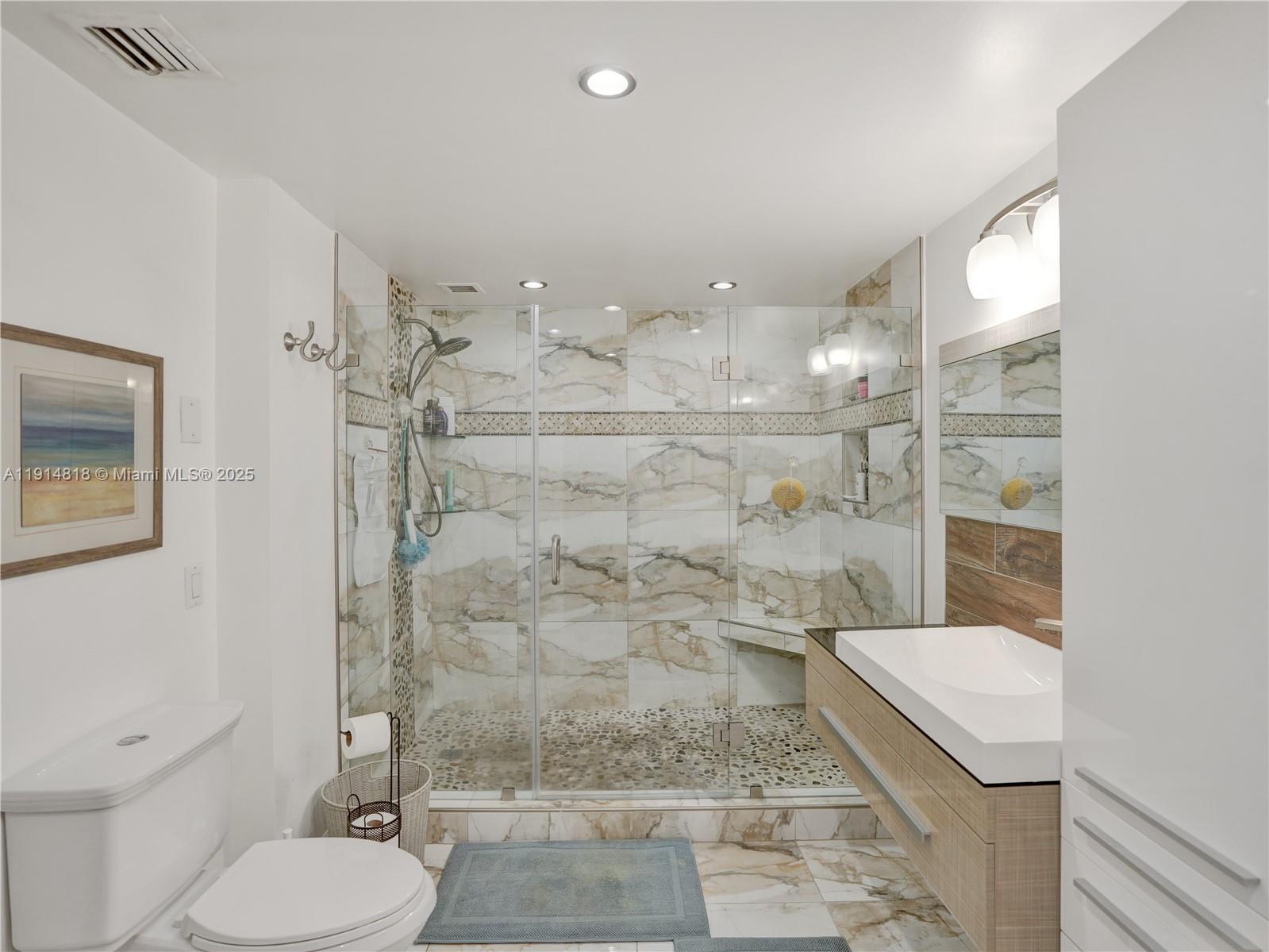 See details 1204 2 / 3 2444 sq. ft. $ 2025-11-15 0 Photo