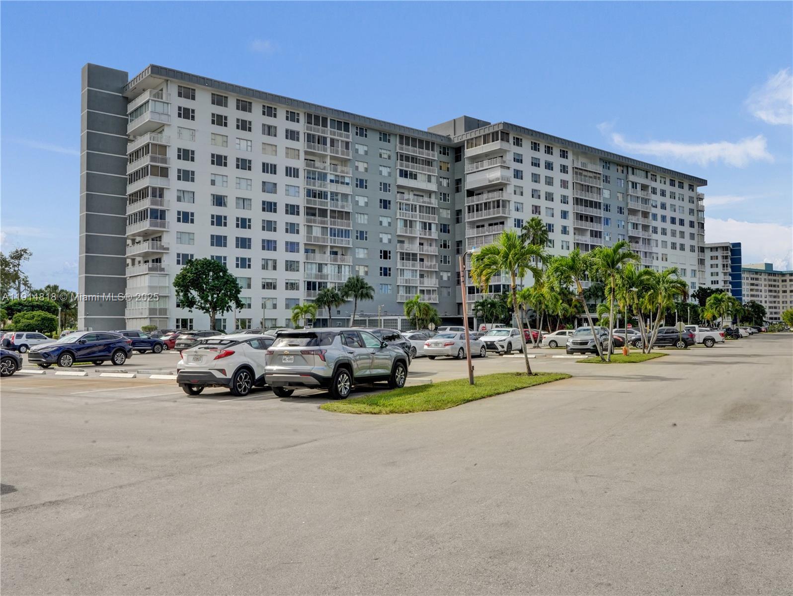 See details 1204 2 / 3 2444 sq. ft. $ 2025-11-15 0 Photo