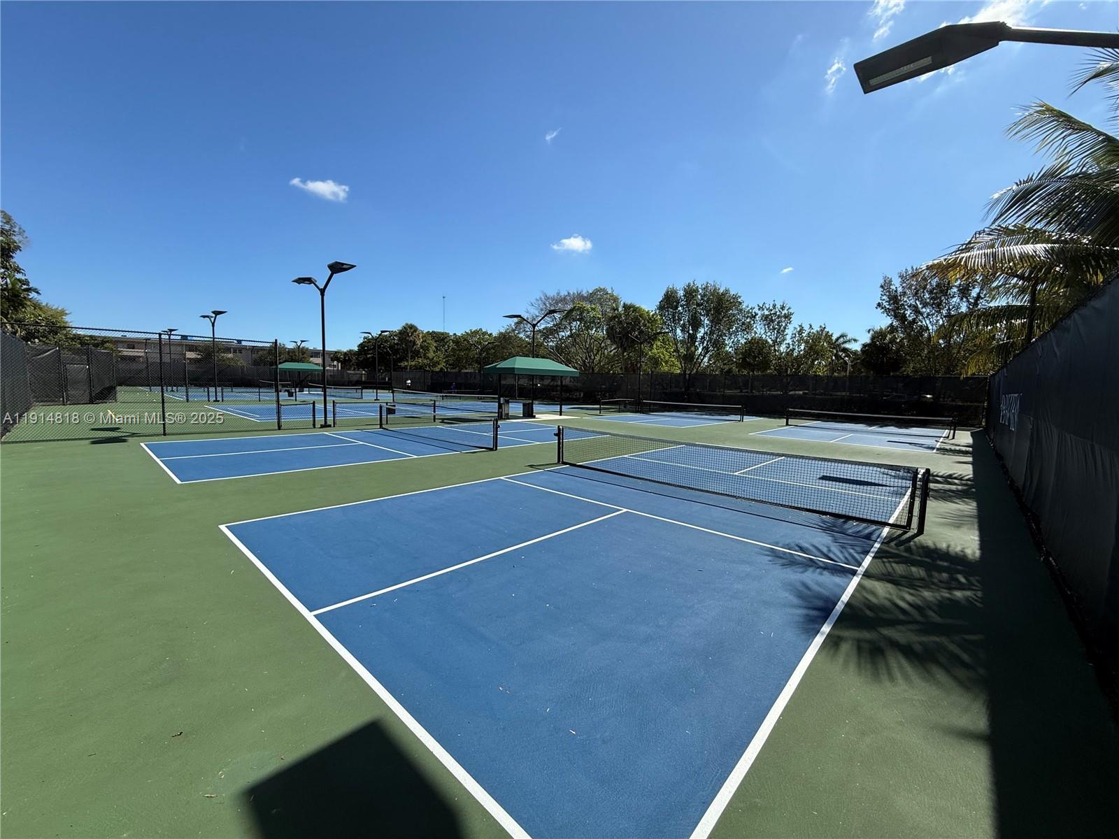 See details 1204 2 / 3 2444 sq. ft. $ 2025-11-15 0 Photo