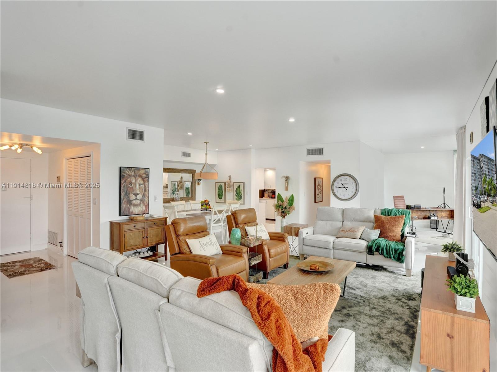 See details 1204 2 / 3 2444 sq. ft. $ 2025-11-15 0 Photo