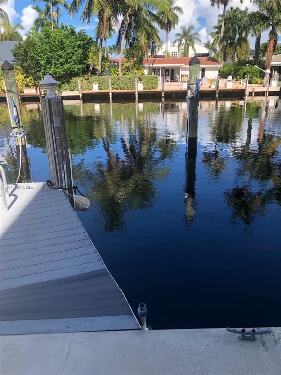 See details / sq. ft. $ 2025-11-15 0 Photo