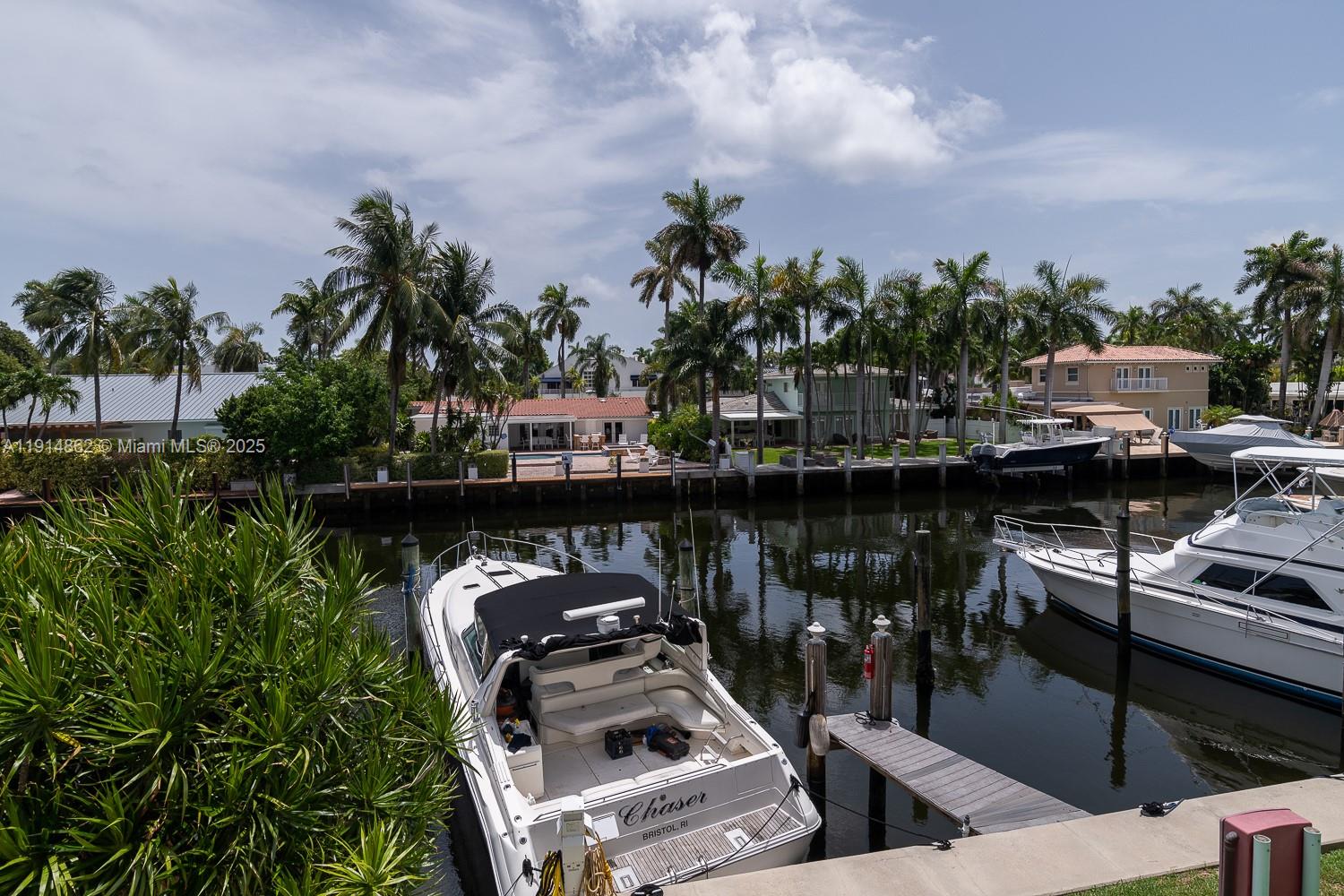 See details / sq. ft. $ 2025-11-15 0 Photo