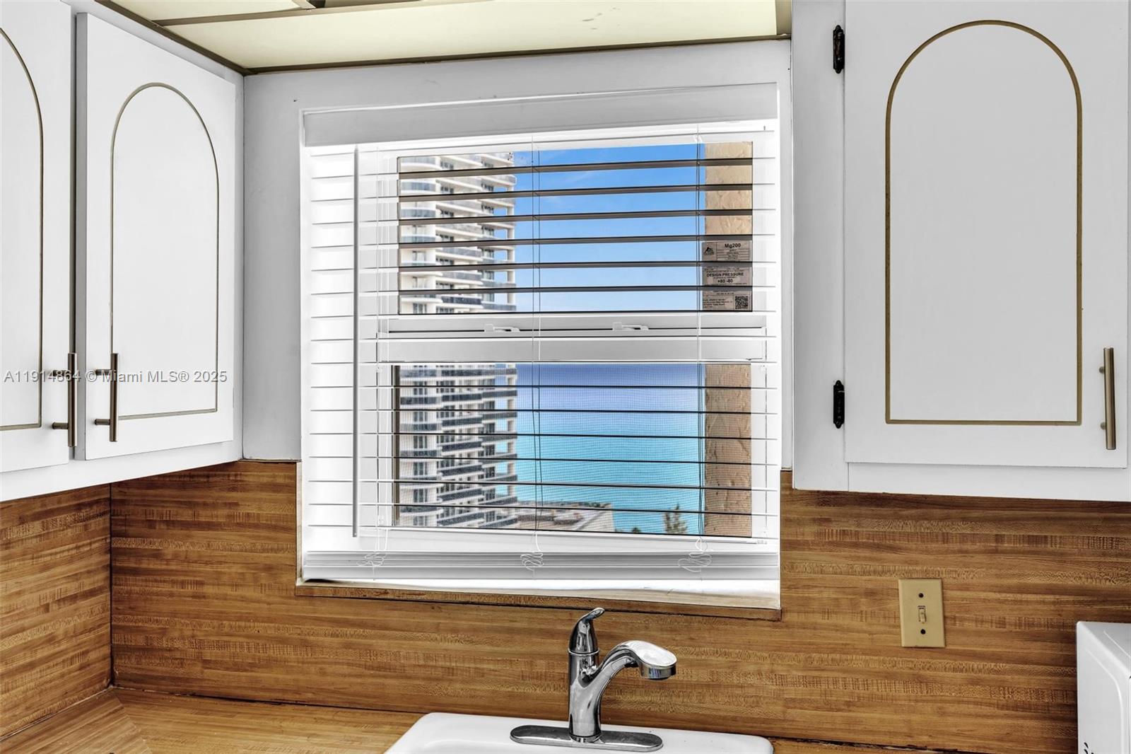 Photo of 1865 Ocean Dr  #19E, Hallandale Beach, Florida, 33009 - 