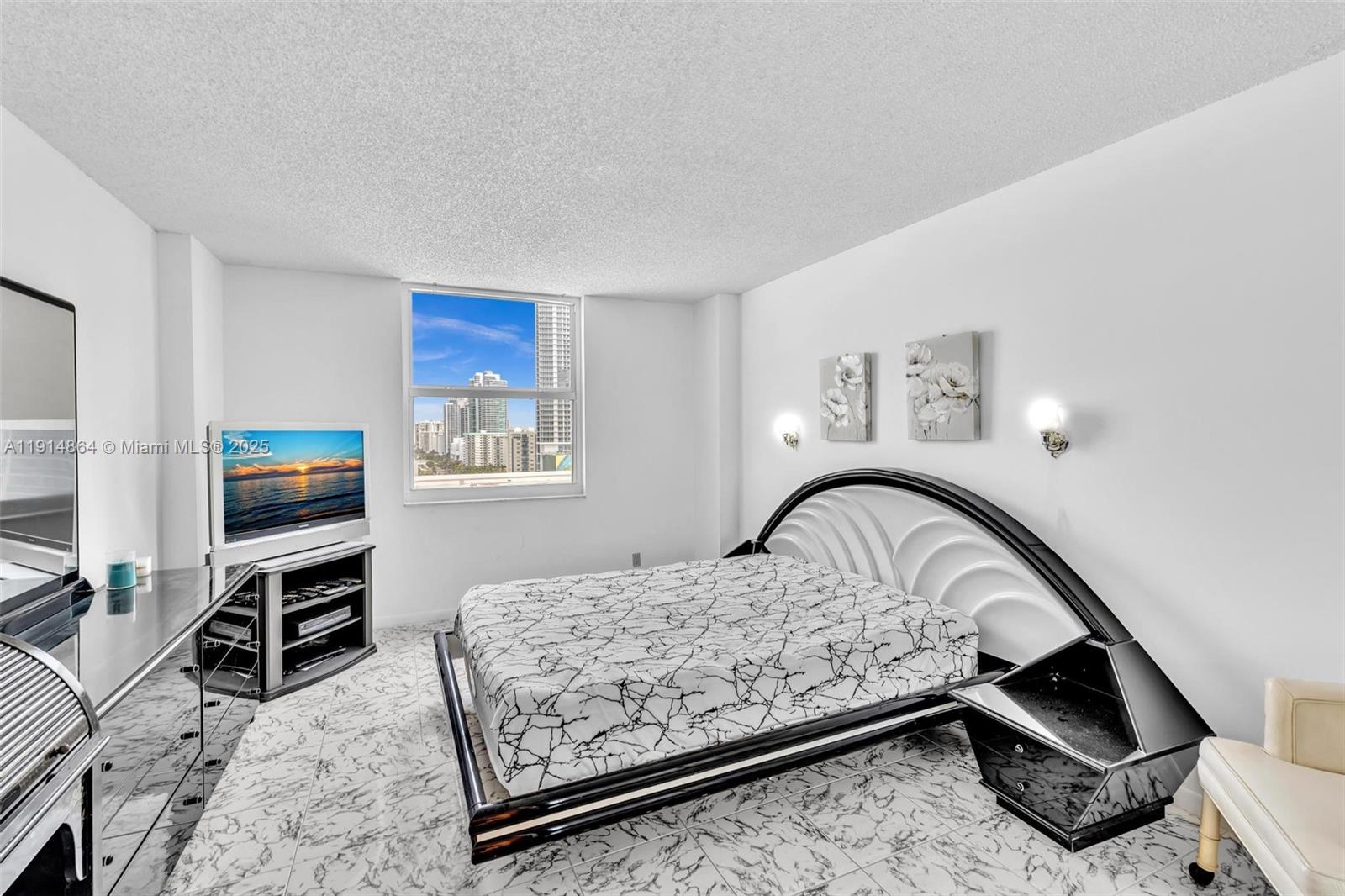 Photo of 1865 Ocean Dr  #19E, Hallandale Beach, Florida, 33009 - 