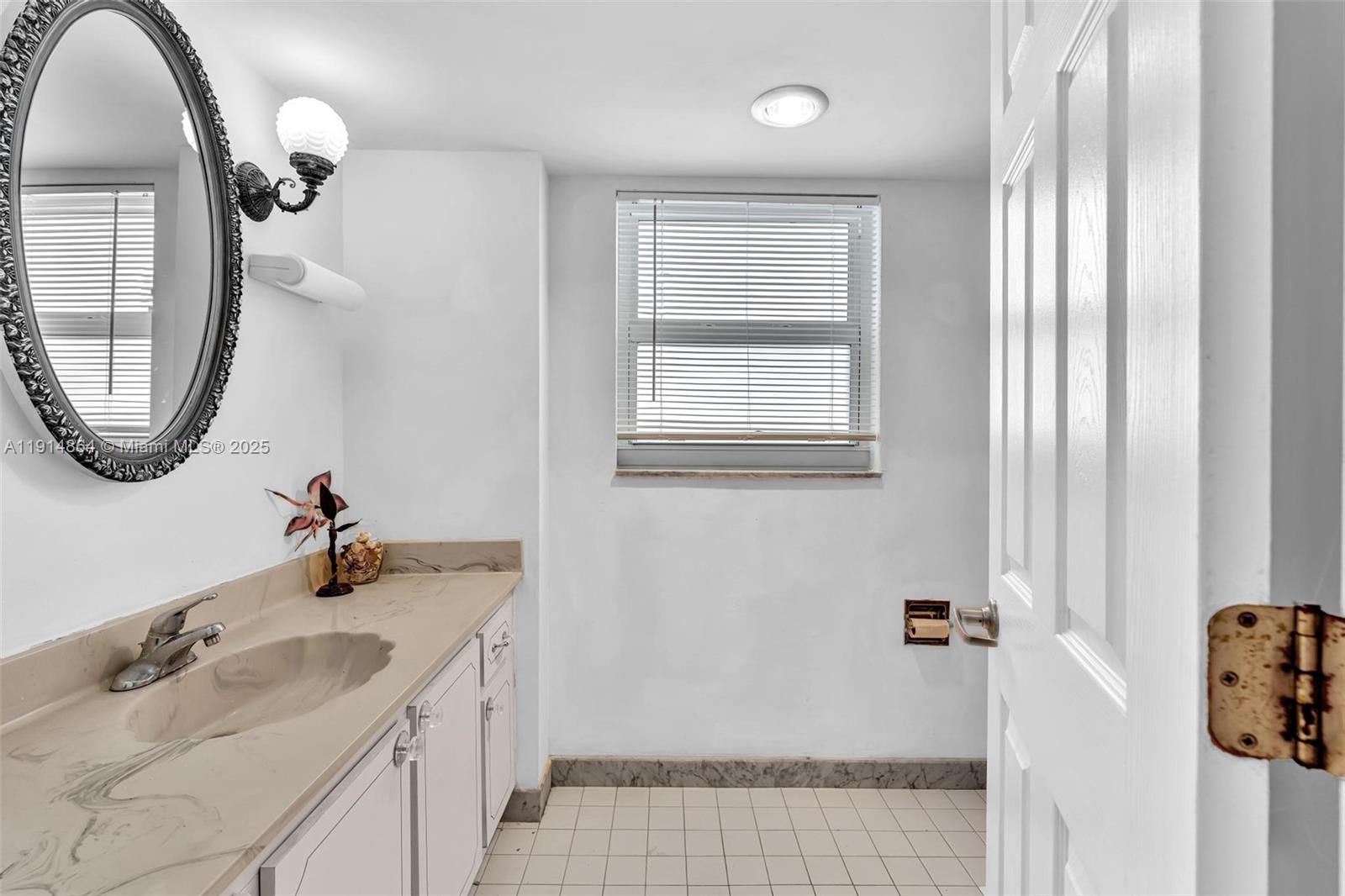 Photo of 1865 Ocean Dr  #19E, Hallandale Beach, Florida, 33009 - 