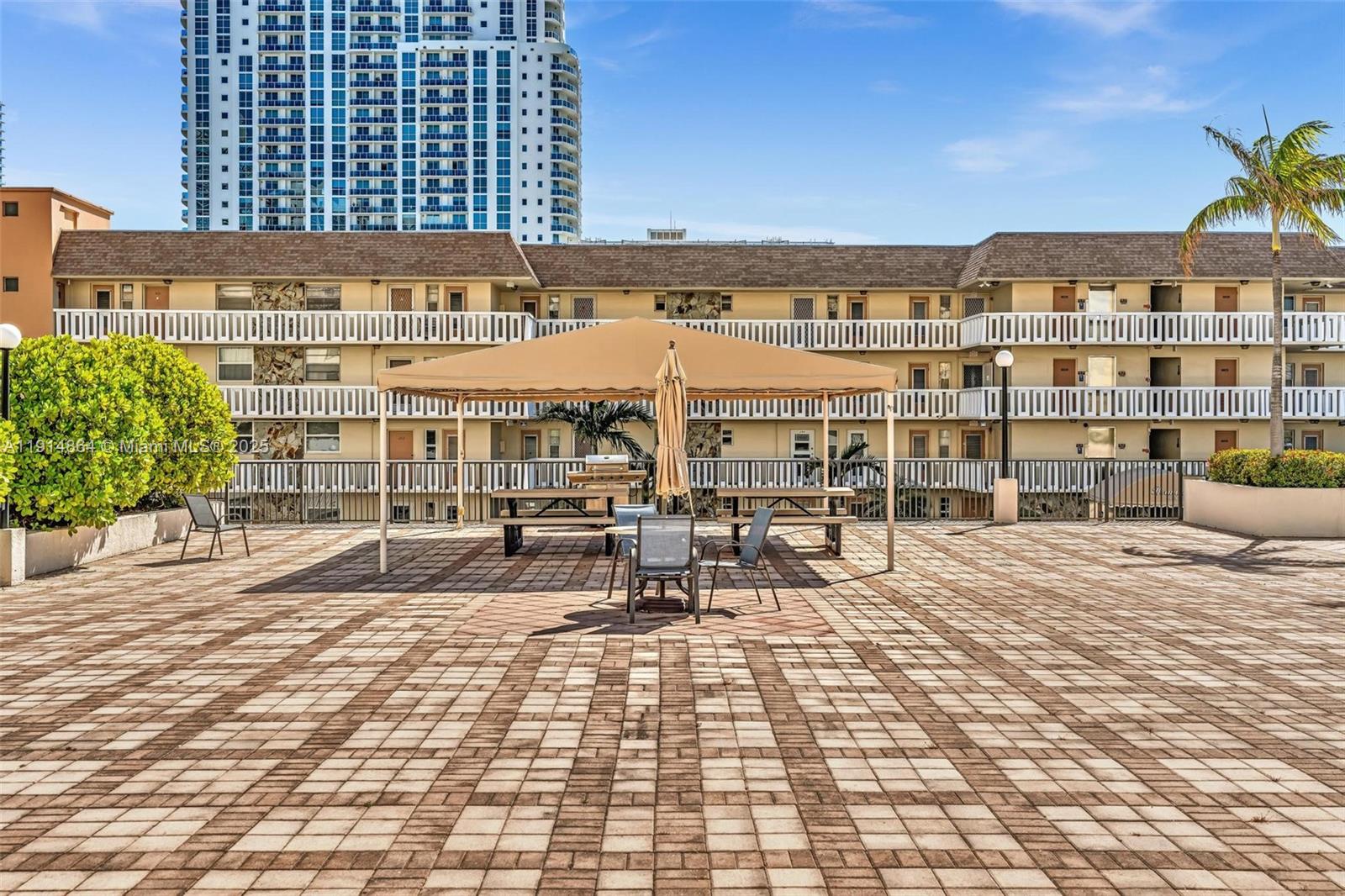 Photo of 1865 Ocean Dr  #19E, Hallandale Beach, Florida, 33009 - 