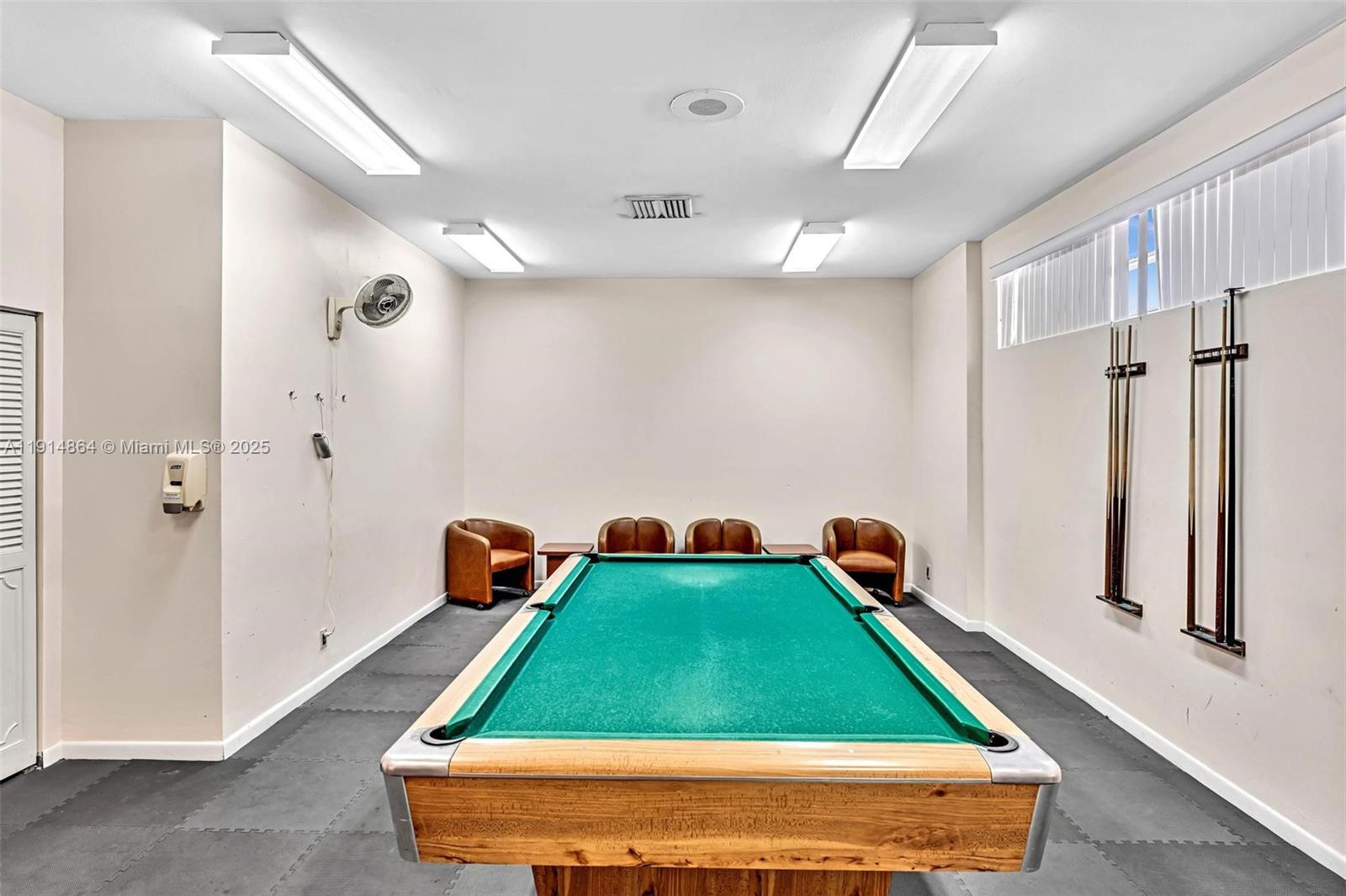 Photo of 1865 Ocean Dr  #19E, Hallandale Beach, Florida, 33009 - 