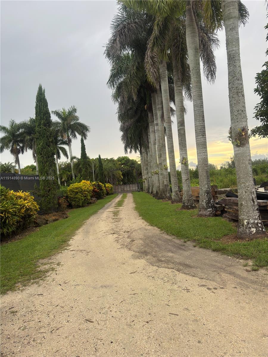 See details / sq. ft. $ 2025-11-16 0 Photo