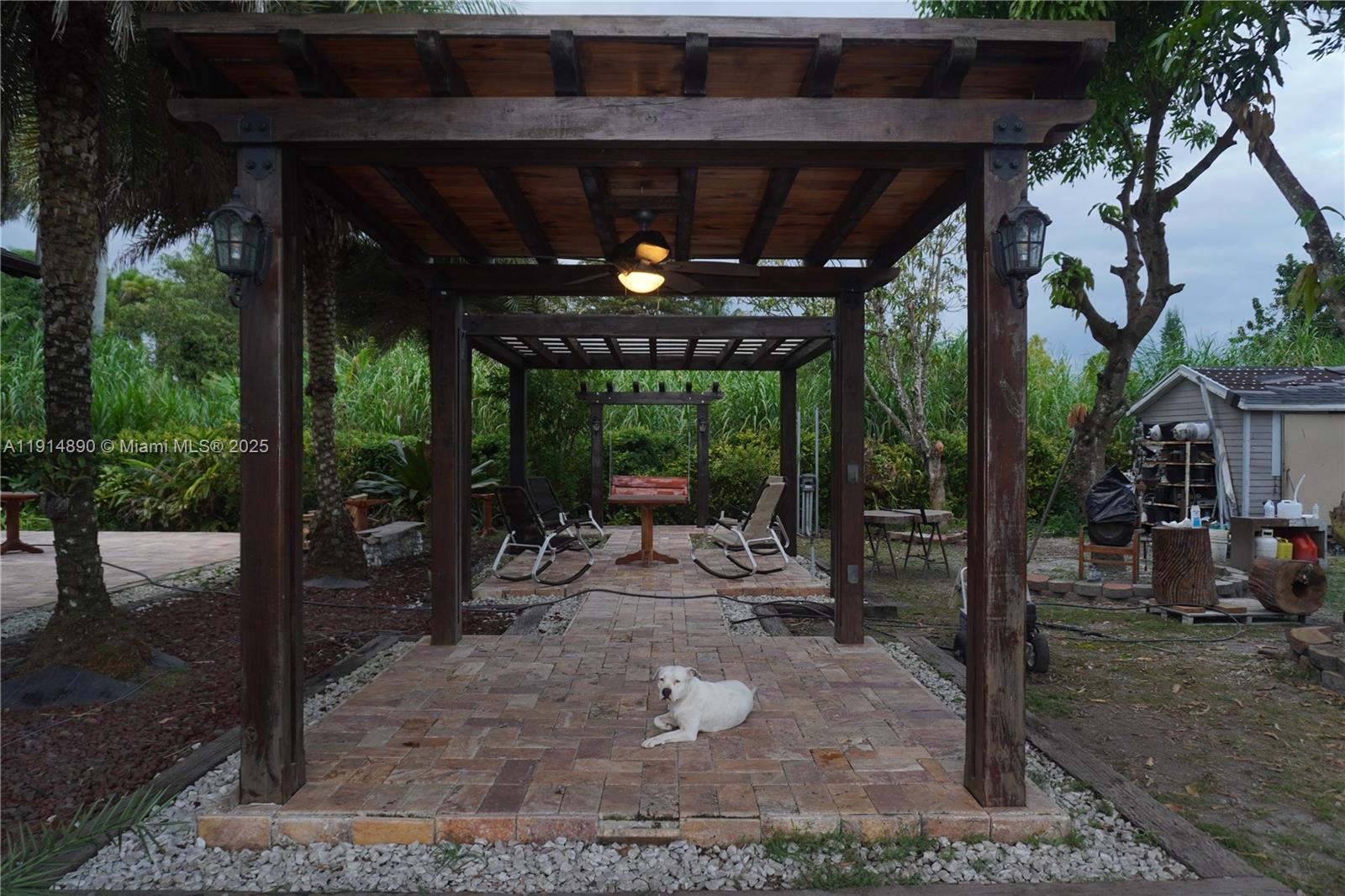 See details / sq. ft. $ 2025-11-16 0 Photo