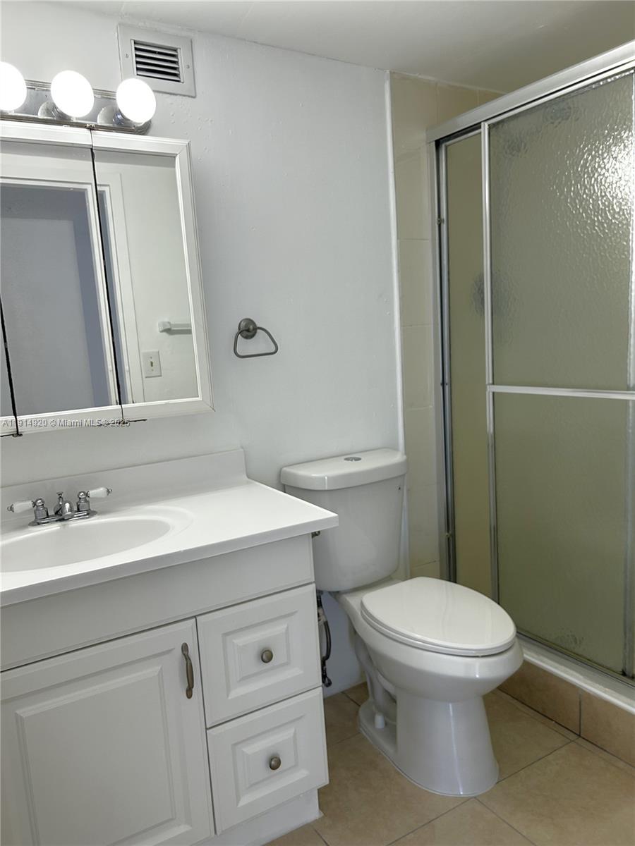 Photo of 16919 Bay Rd  #511, Sunny Isles Beach, Florida, 33160 - 
