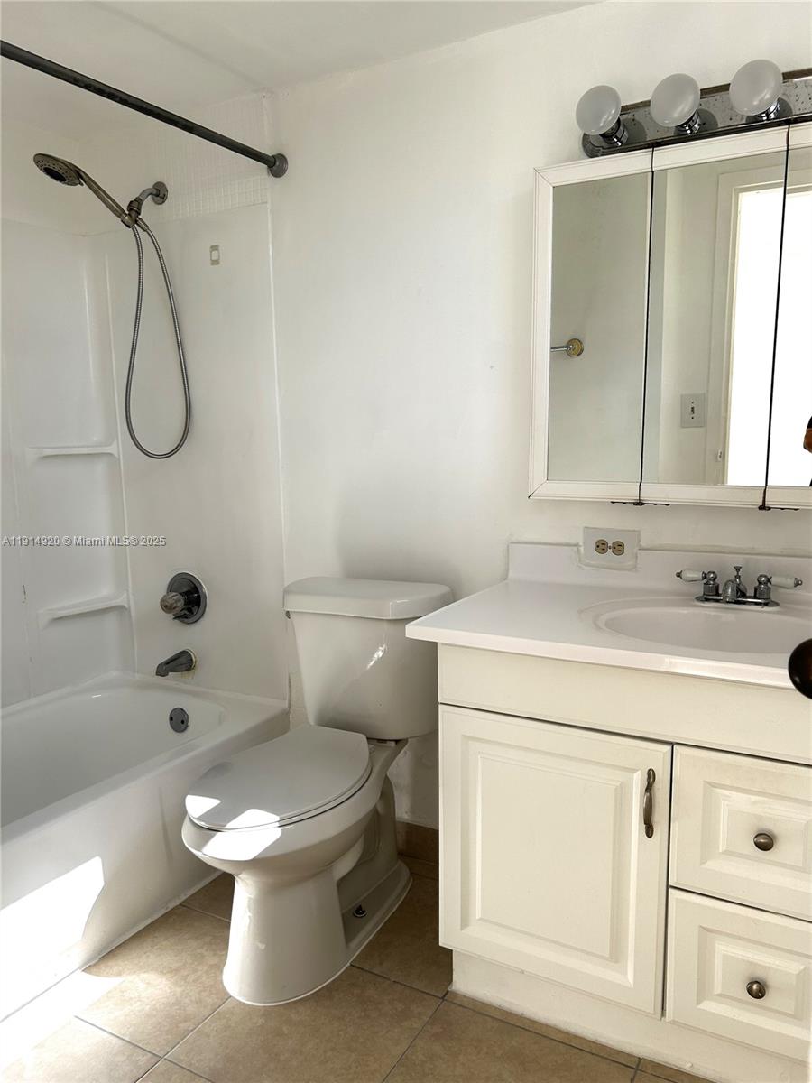 Photo of 16919 Bay Rd  #511, Sunny Isles Beach, Florida, 33160 - 