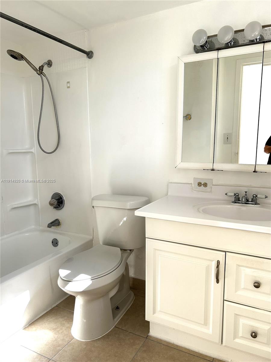 Photo of 16919 Bay Rd  #511, Sunny Isles Beach, Florida, 33160 - 