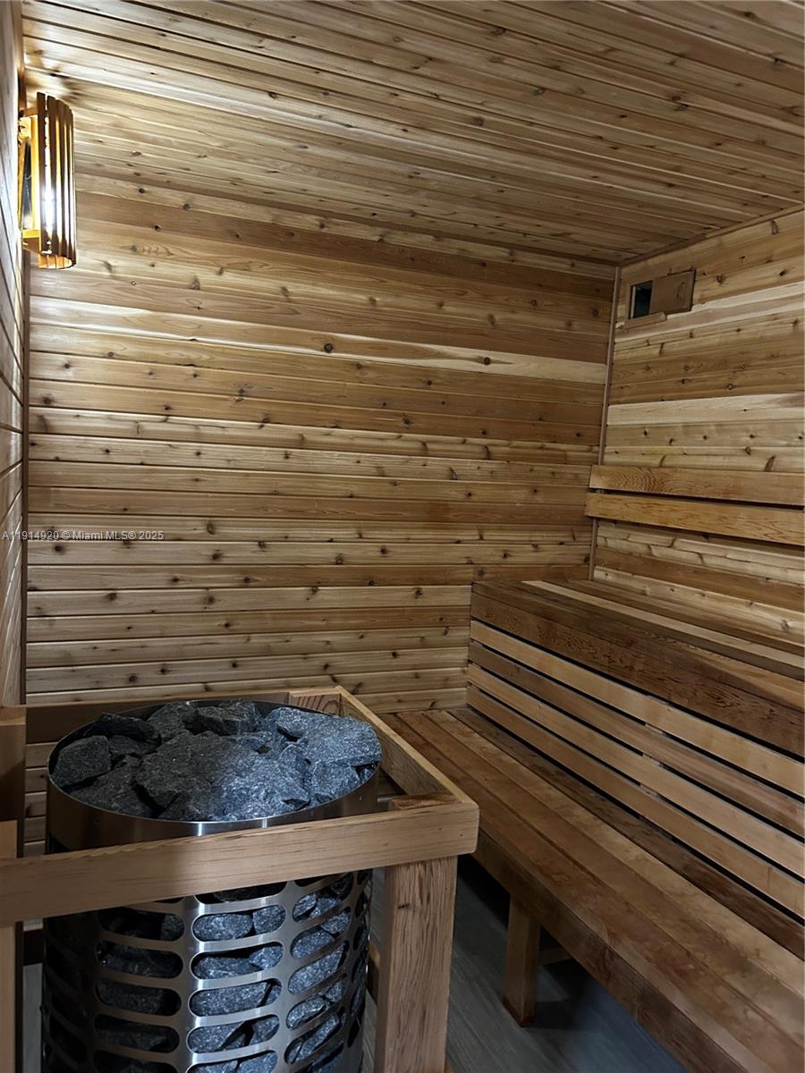 Photo of 16919 Bay Rd  #511, Sunny Isles Beach, Florida, 33160 - 