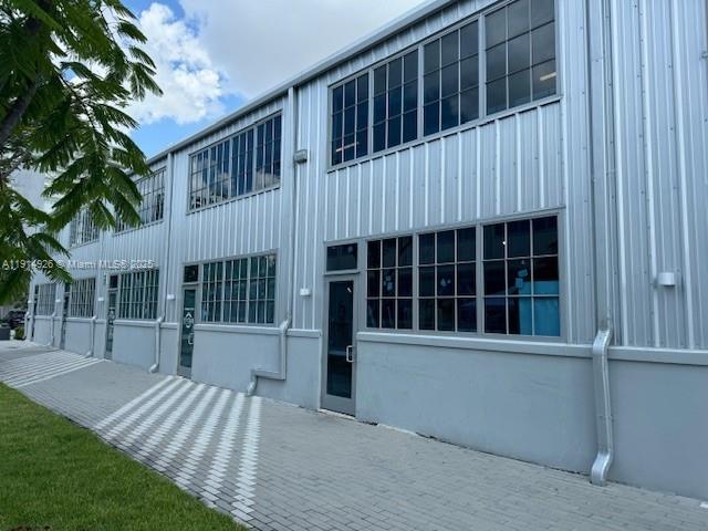 See details / sq. ft. $ 2025-11-16 0 Photo