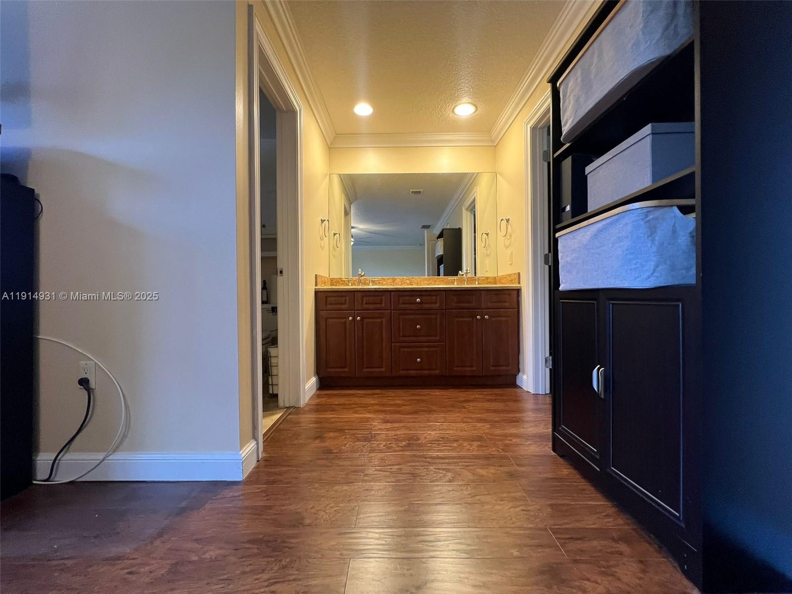 9894 3 / 3 1854 sq. ft. $ 2026-04-23 0 Photo