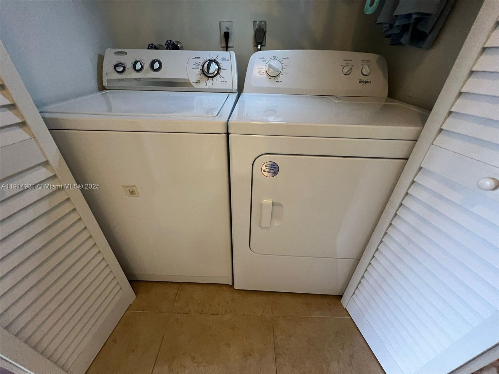 9894 3 / 3 1854 sq. ft. $ 2026-04-23 0 Photo
