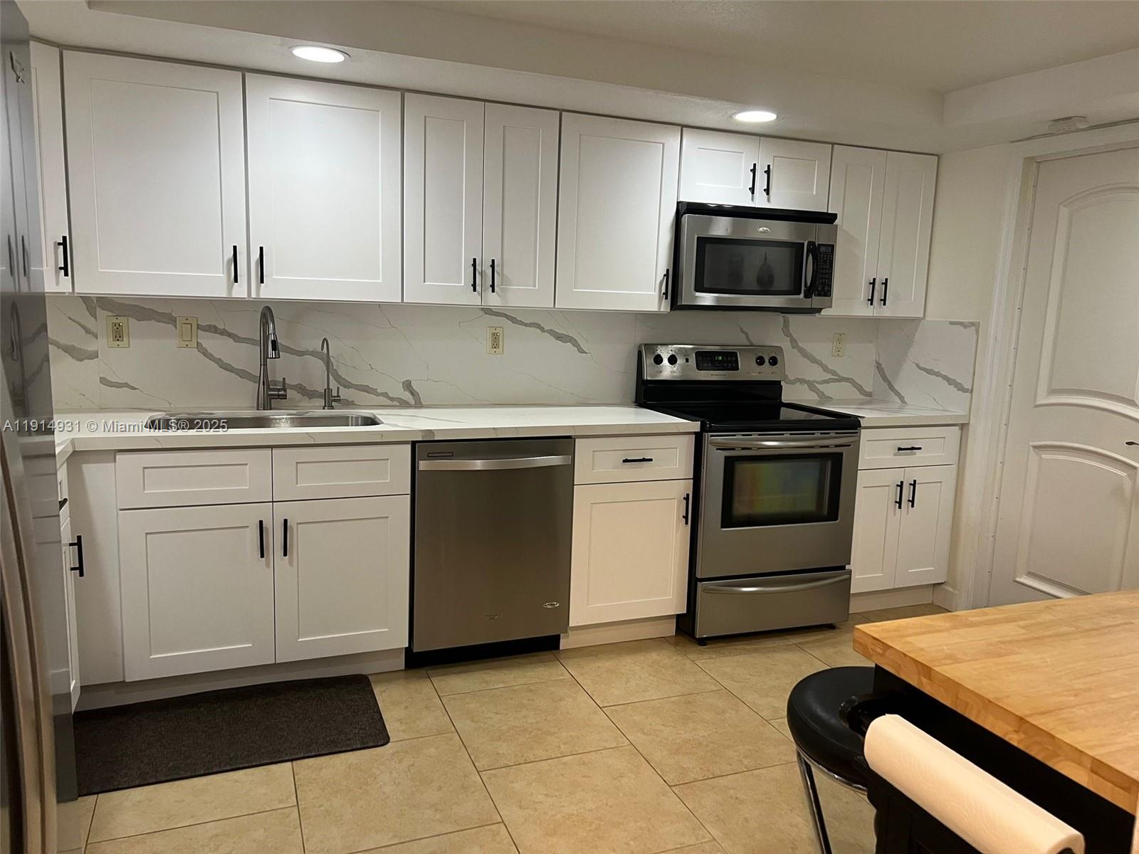 9894 3 / 3 1854 sq. ft. $ 2026-04-23 0 Photo