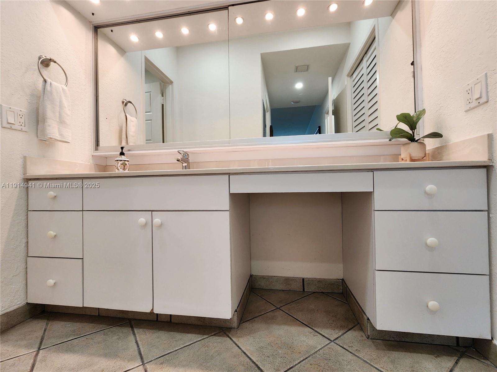 Photo of 3505 Ocean Dr #1202, Hollywood, Florida, 33019 -