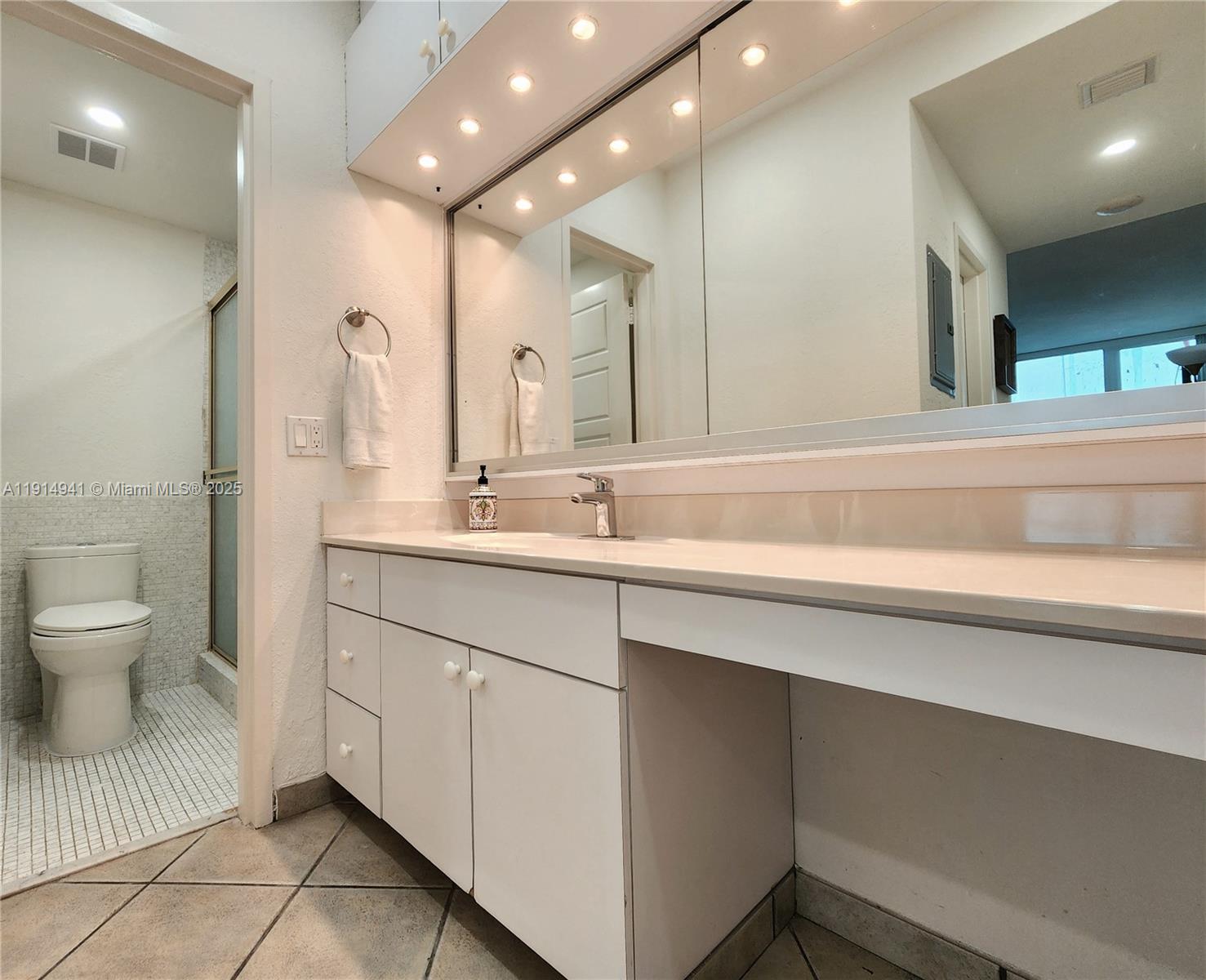 Photo of 3505 Ocean Dr #1202, Hollywood, Florida, 33019 -