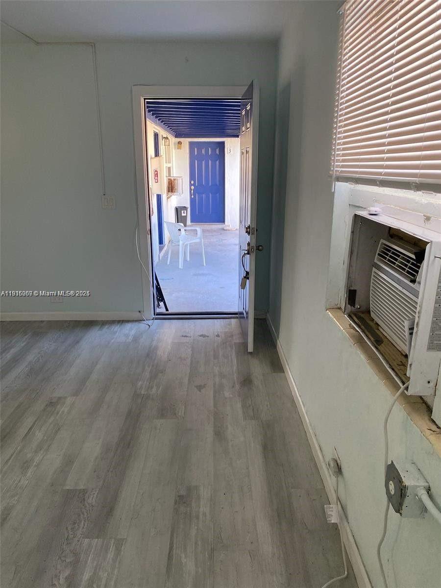 See details / 2096 sq. ft. $ 2025-11-16 0 Photo