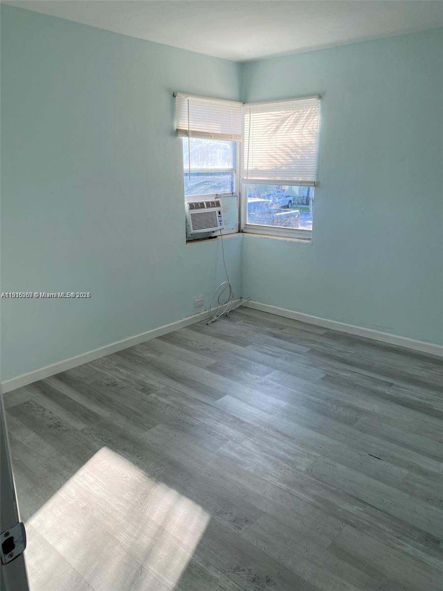 See details / 2096 sq. ft. $ 2025-11-16 0 Photo