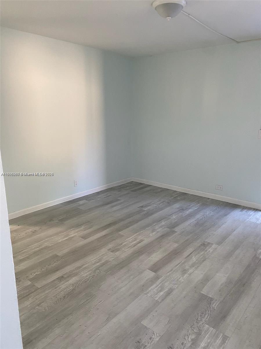 See details / 2096 sq. ft. $ 2025-11-16 0 Photo