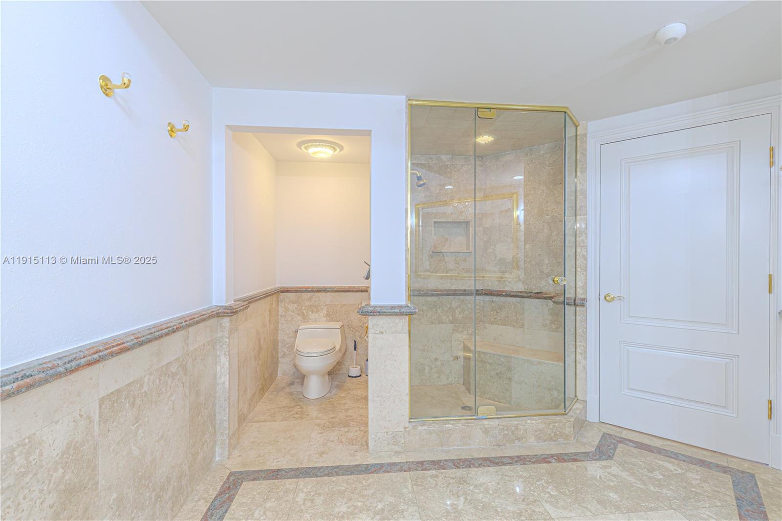 Photo of 6051 Ocean Dr  #704, Hollywood, Florida, 33019 - 