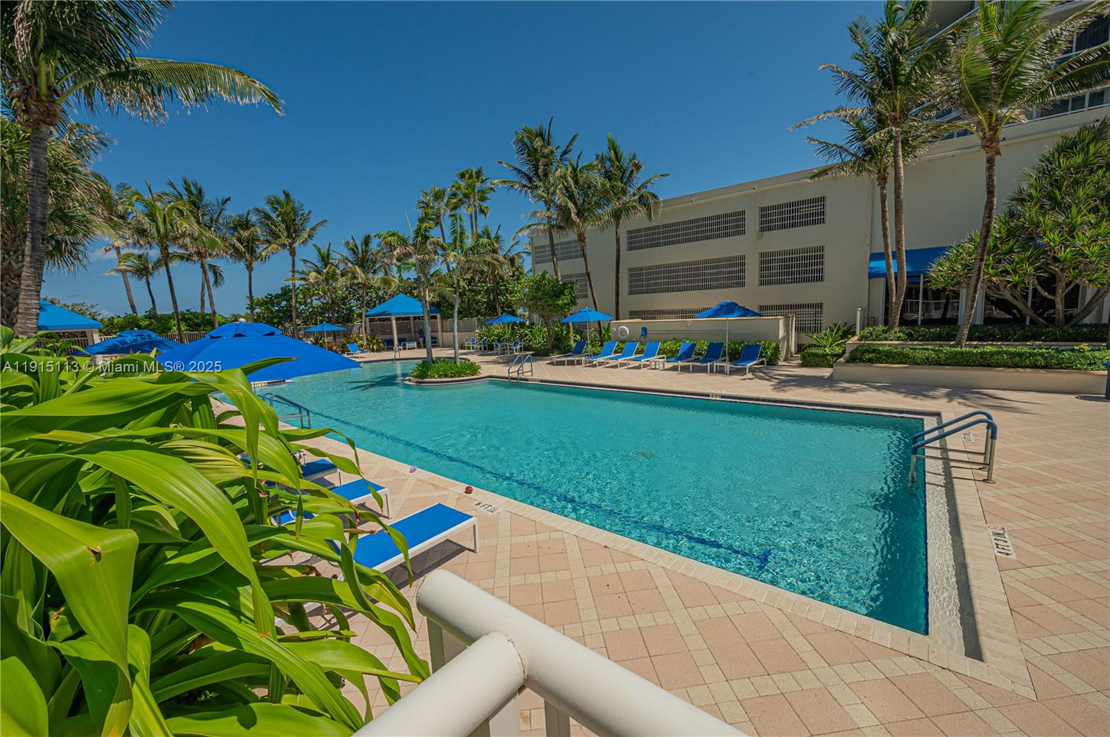 Photo of 6051 Ocean Dr  #704, Hollywood, Florida, 33019 - 