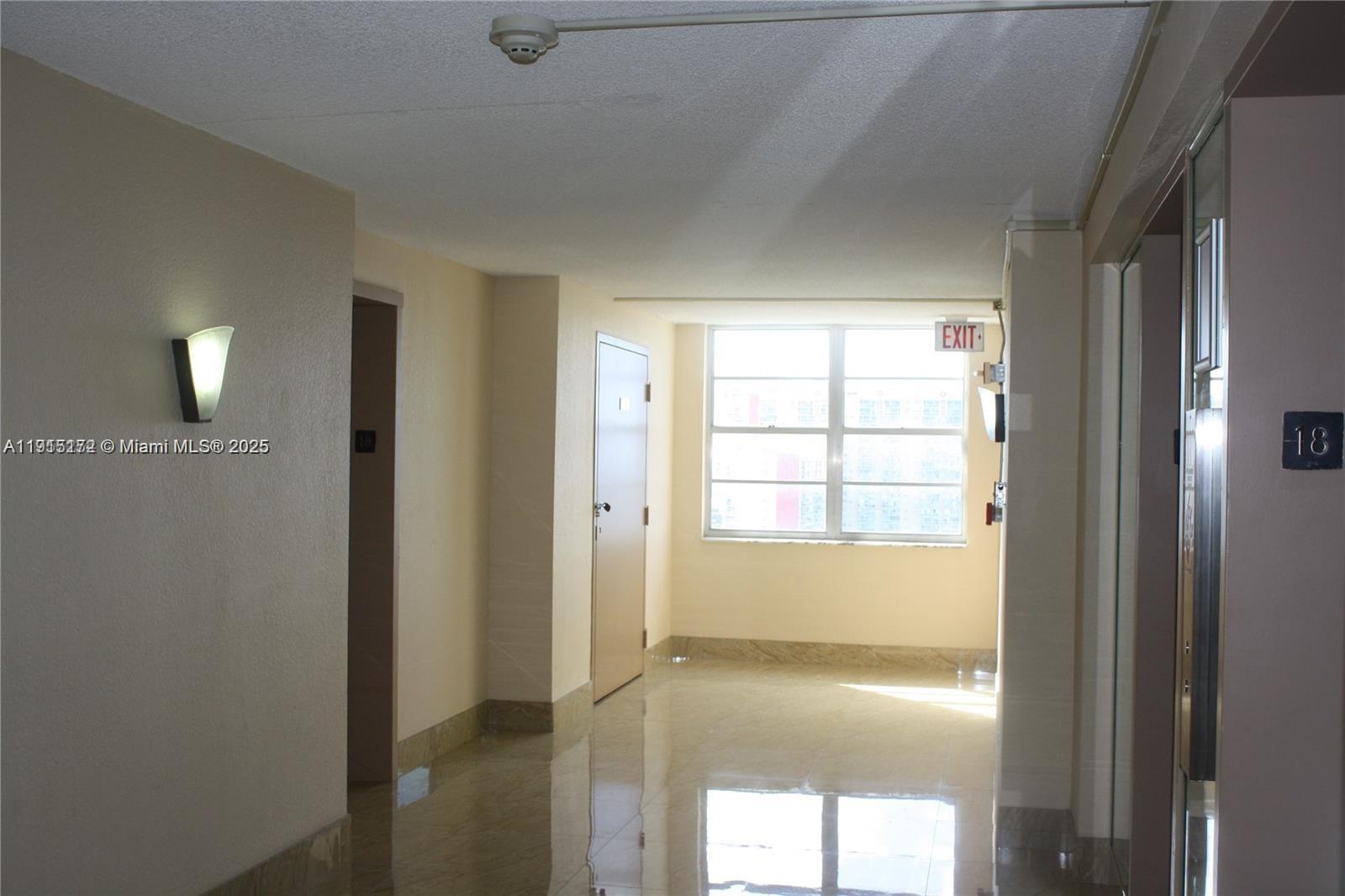 1809 2 / 2 1087 кв.футов $ 2025-11-17 0 Фото