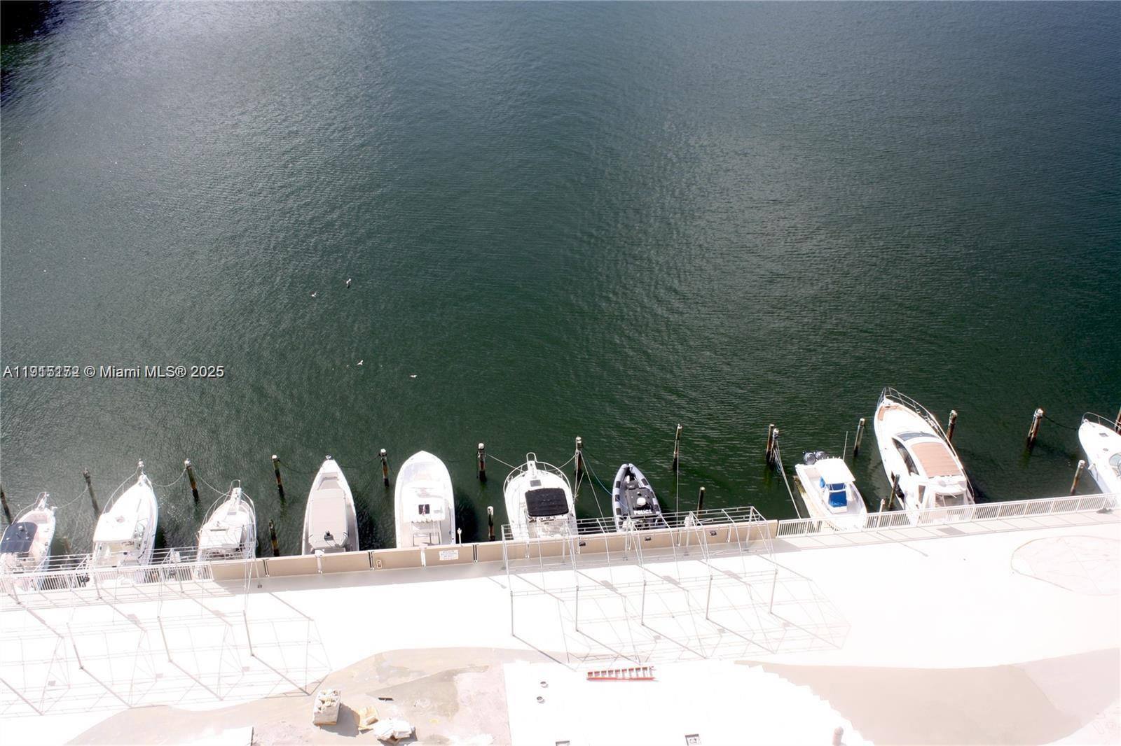 1809 2 / 2 1087 кв.футов $ 2025-11-17 0 Фото