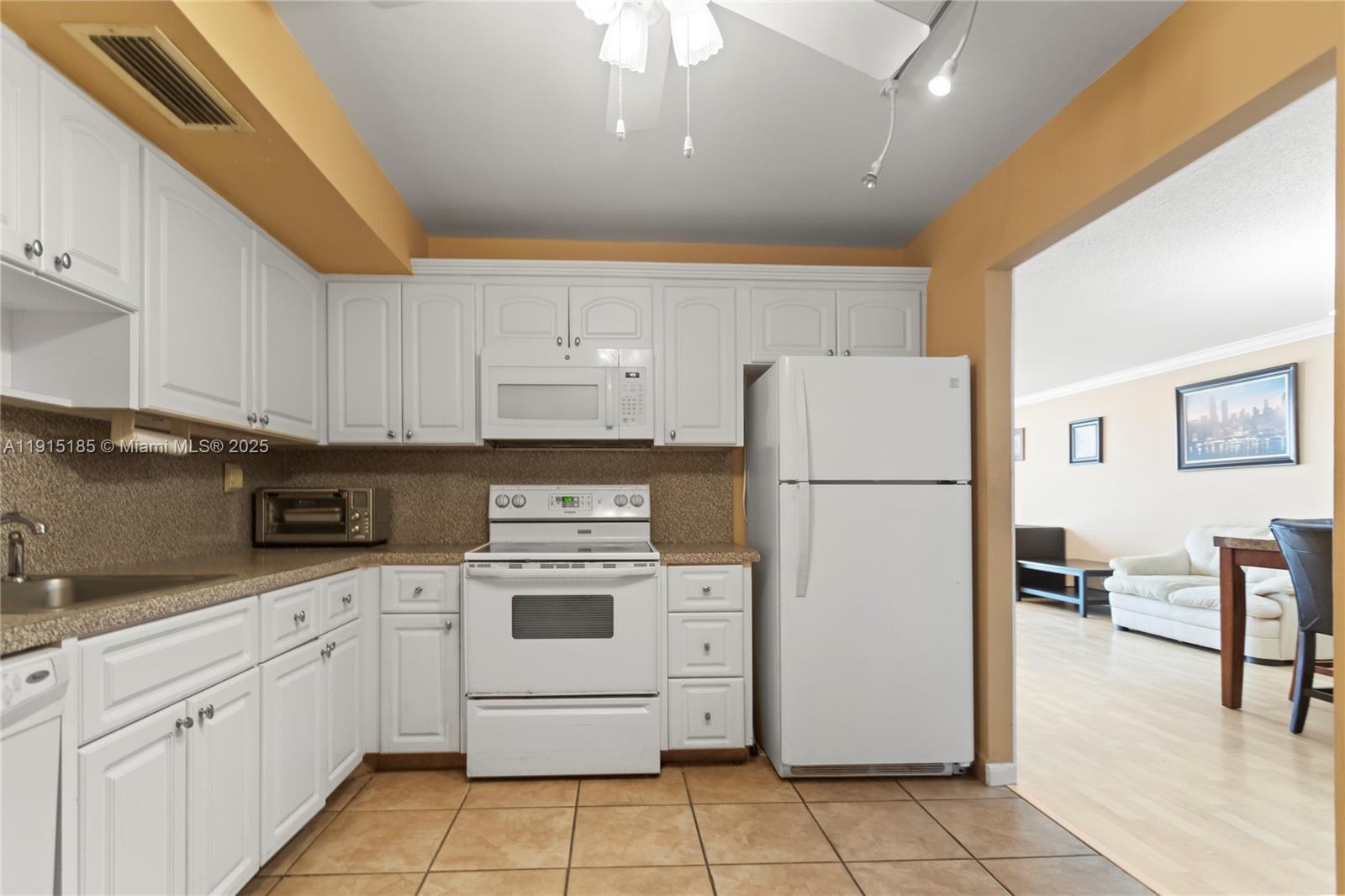 Photo of 1600 Ocean Drive #11H, Hollywood, Florida, 33019 -