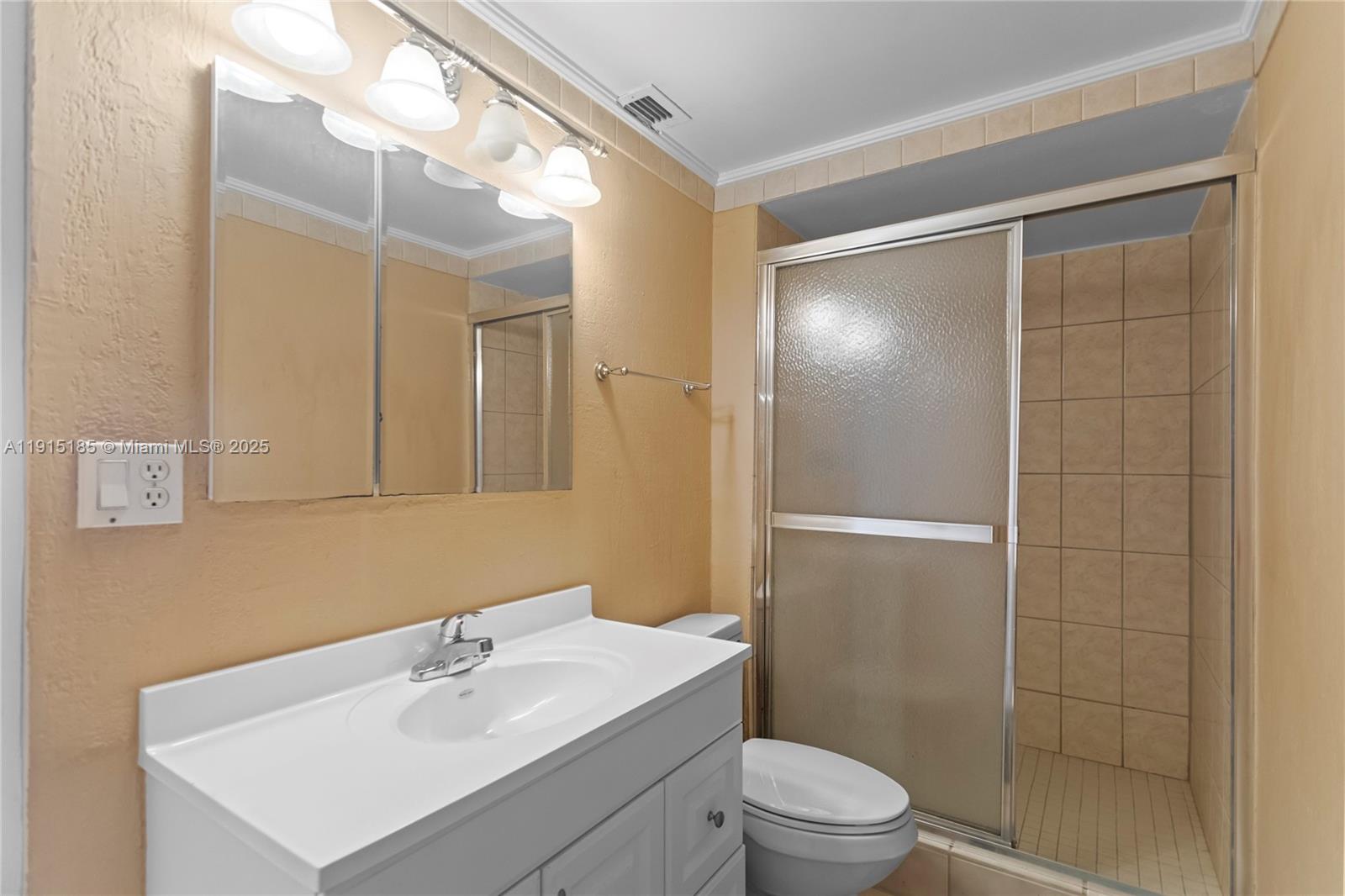 Photo of 1600 Ocean Drive #11H, Hollywood, Florida, 33019 -