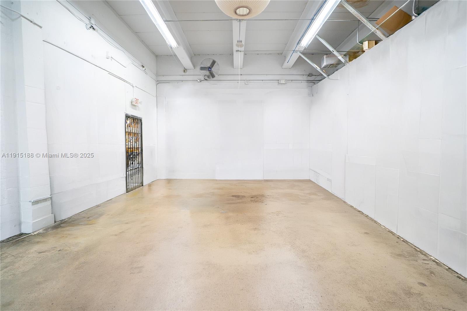 See details / sq. ft. $ 2025-11-17 0 Photo