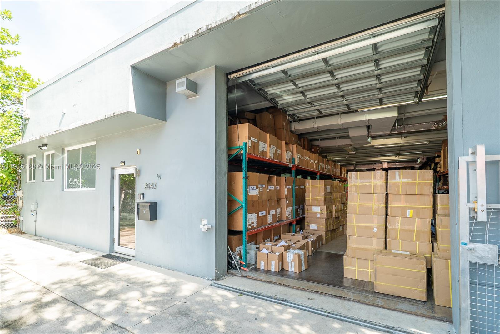 See details / sq. ft. $ 2025-11-17 0 Photo