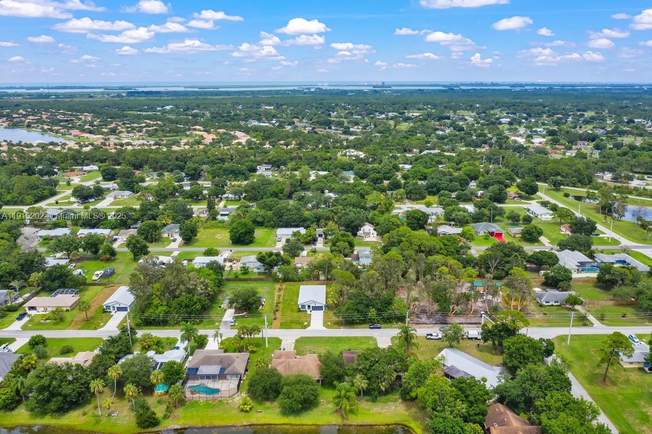 See details / sq. ft. $ 2025-11-17 0 Photo