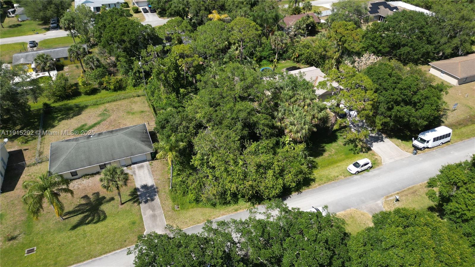 See details / sq. ft. $ 2025-11-17 0 Photo