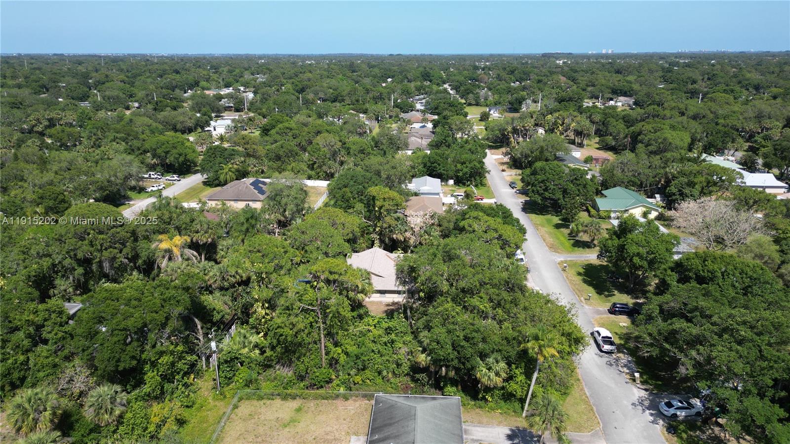 See details / sq. ft. $ 2025-11-17 0 Photo